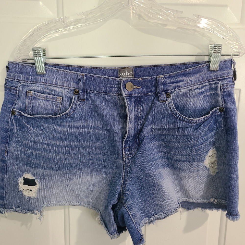 Soho New York & Company Distressed Denim Shorts‎ Blue Raw Hem Size 10 Cutoffs